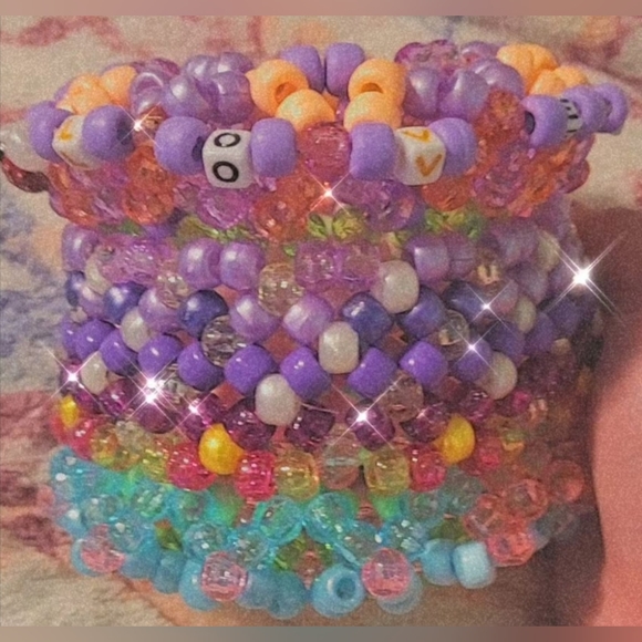 ♡ Rotating kandi Cuff ♡ - Picture 2 of 4